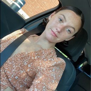 Meet your Posher, Abby